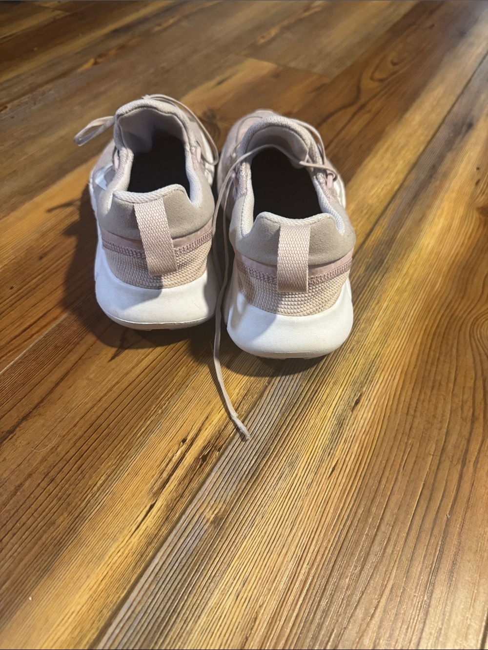 Nike Pink Knit Training Shoes with White Swoosh - Picture 4 of 6